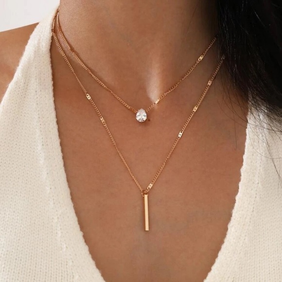 Elegant 2 piece bar charm necklace ✨✨ - Picture 1 of 2